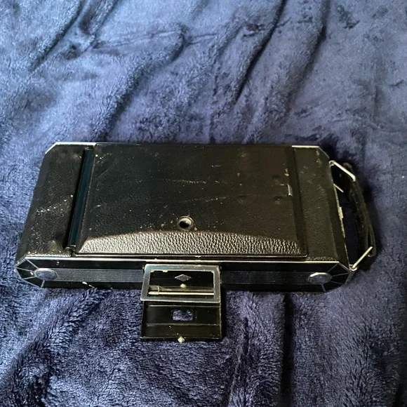 - Antique Eastman Kodak Co Anastigmat Compur Six-16 camera 1936 with case